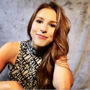 Meet Your Shopping Maiden!